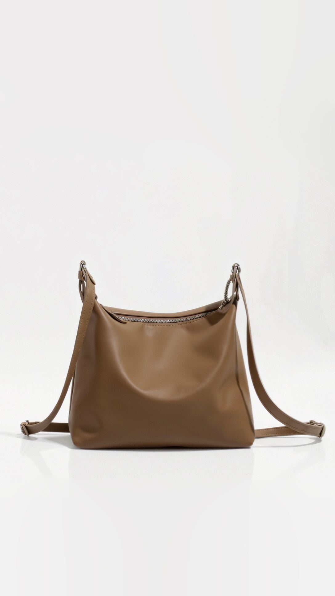 Black Leather Crossbody Bag for Women with Adjustable Strap – Elegant and Versatile Design 4
