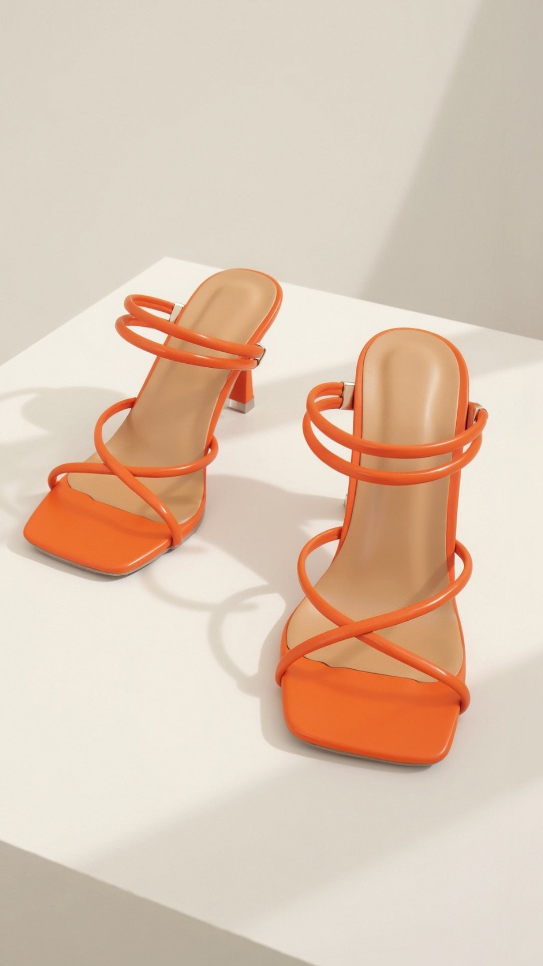 Elegant Black Strappy Heeled Sandals with Square Toe – 6-8 cm Block Heel Design for Evening Wear 5