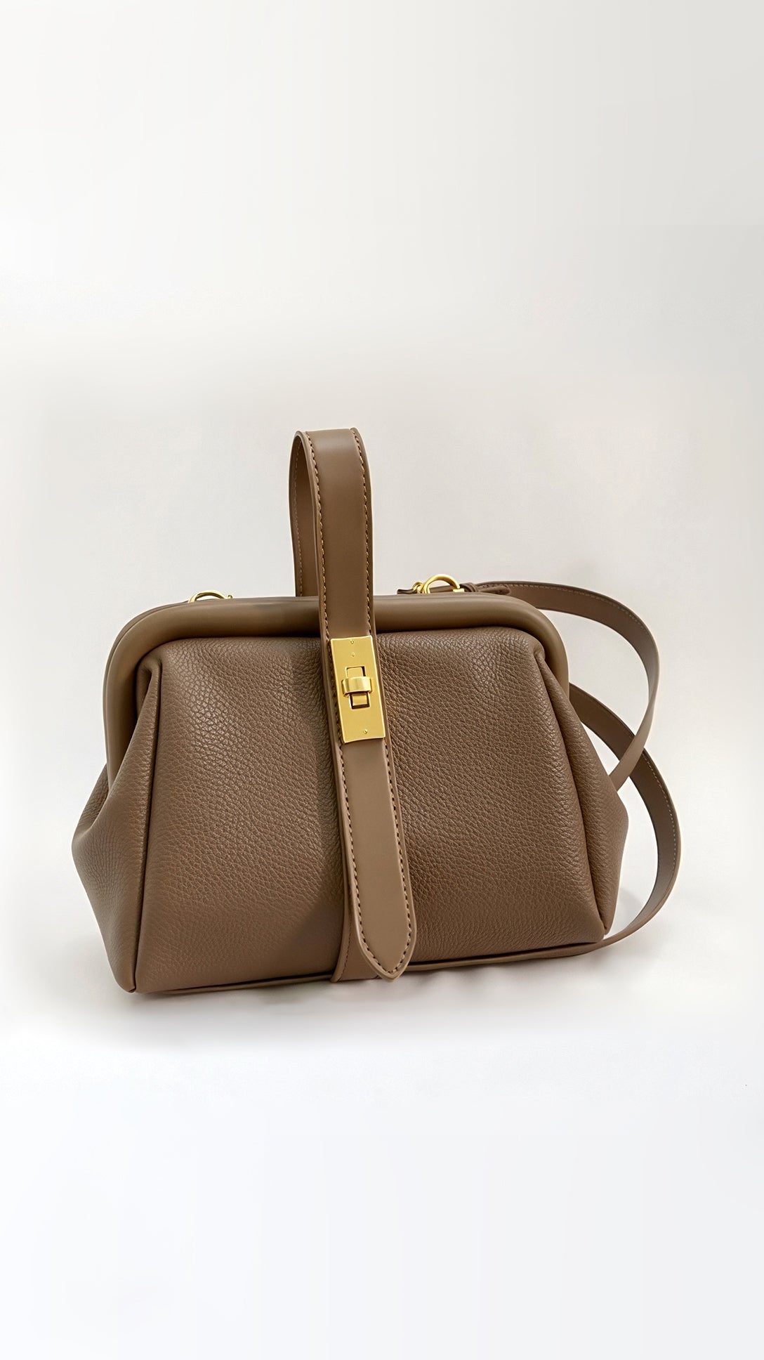 Sophisticated Leather Handbag with Gold Clasp and Pleated Side Panels – Dual Carry Satchel Bag in Premium PU Leather 2